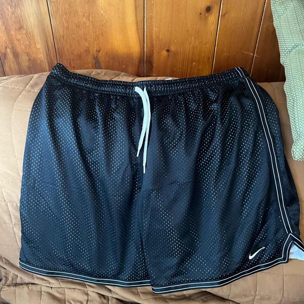 Nike Black Athletic Shorts with Adjustable Drawstring and Sporty Design